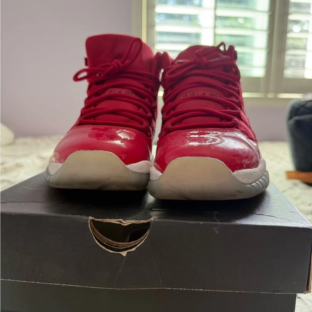 Red Jordan 11 “win like 96” - Picture 4 of 8